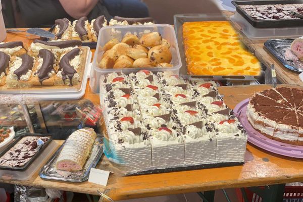 Kuchen für den guten Zweck – Danke an unsere Eltern!