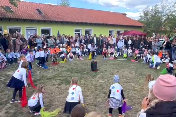 Kita-Familienfest mit Wasserspaß und Naturerlebnissen