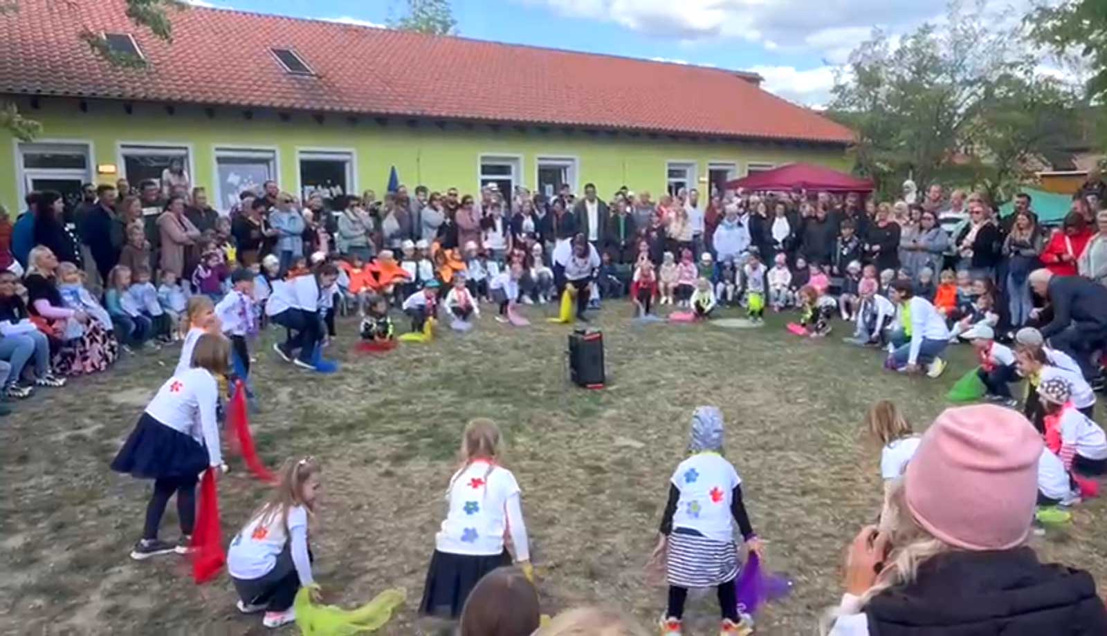 Kita-Familienfest mit Wasserspaß und Naturerlebnissen